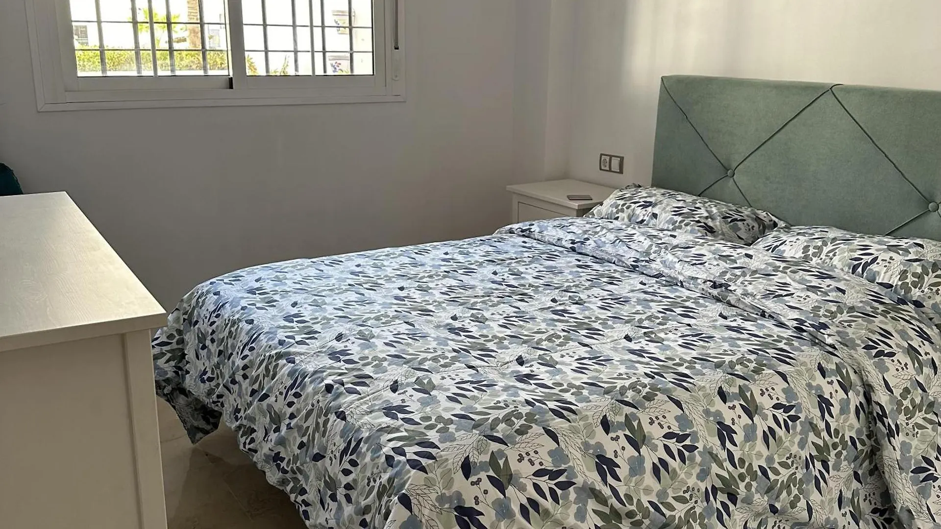 Ground Floor 2Bed Apartment Duquesa Manilva San Luis de Sabinillas Španělsko